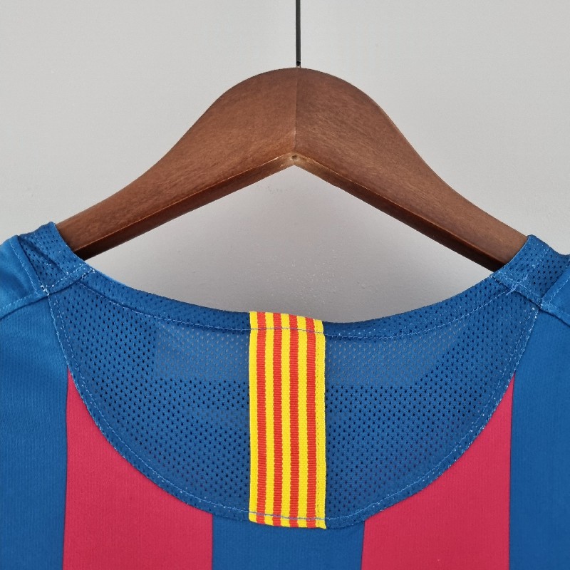 Retro barcelona 05/06 home long sleeve - Image 3