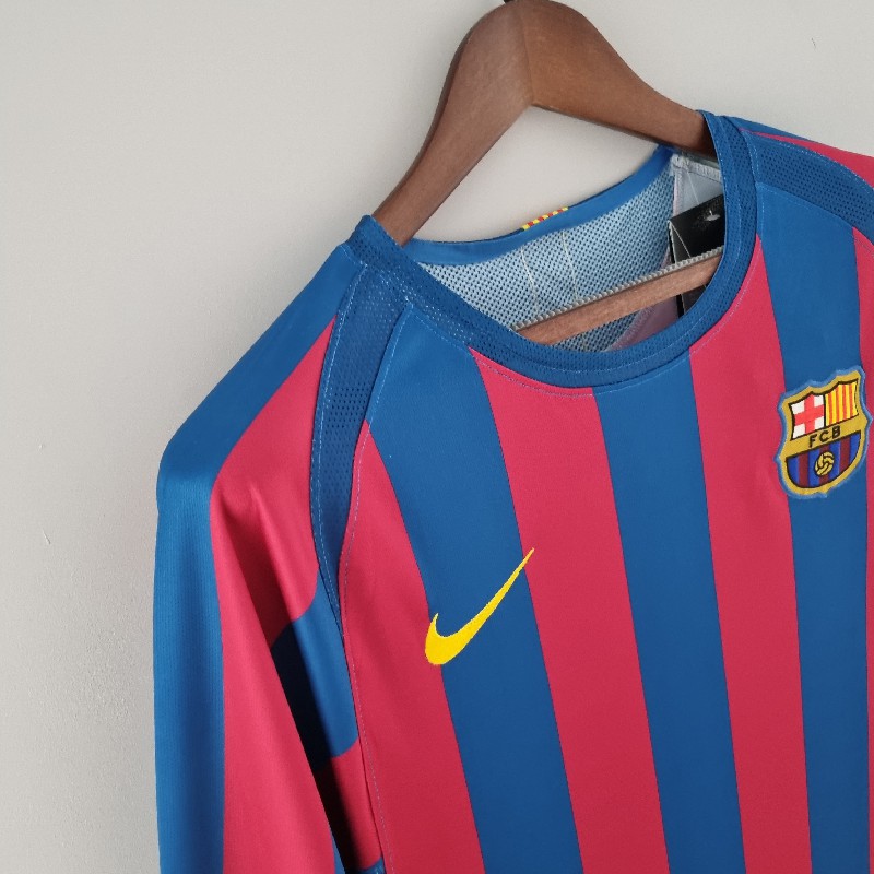 Retro barcelona 05/06 home long sleeve - Image 5