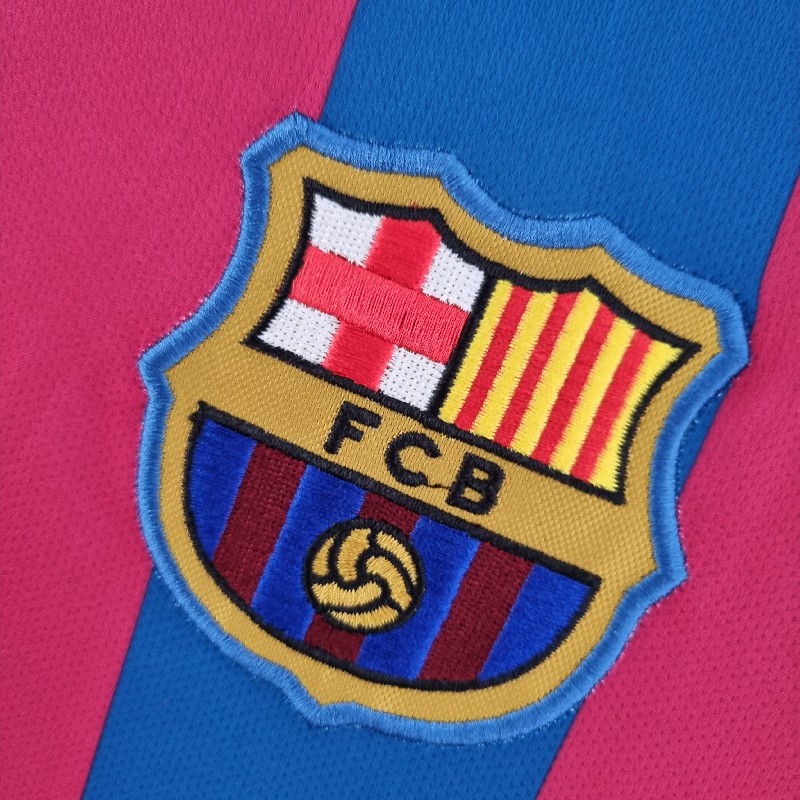 Retro barcelona 05/06 home long sleeve - Image 7