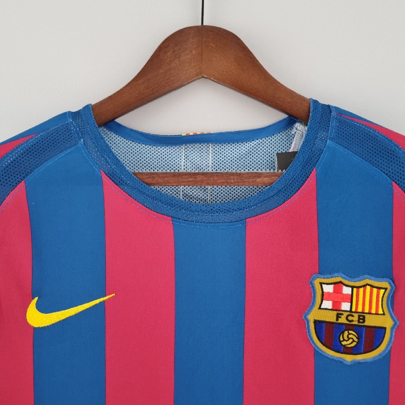 Retro barcelona 05/06 home long sleeve - Image 8