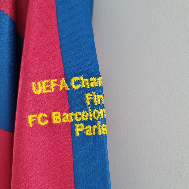 Retro barcelona 05/06 home long sleeve - Image 4