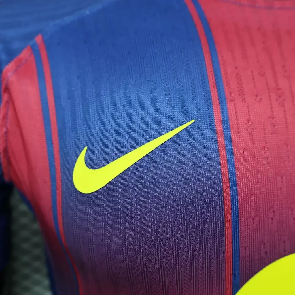 2025/26 Barcelona Home Soccer Jersey Player Version - Image 3