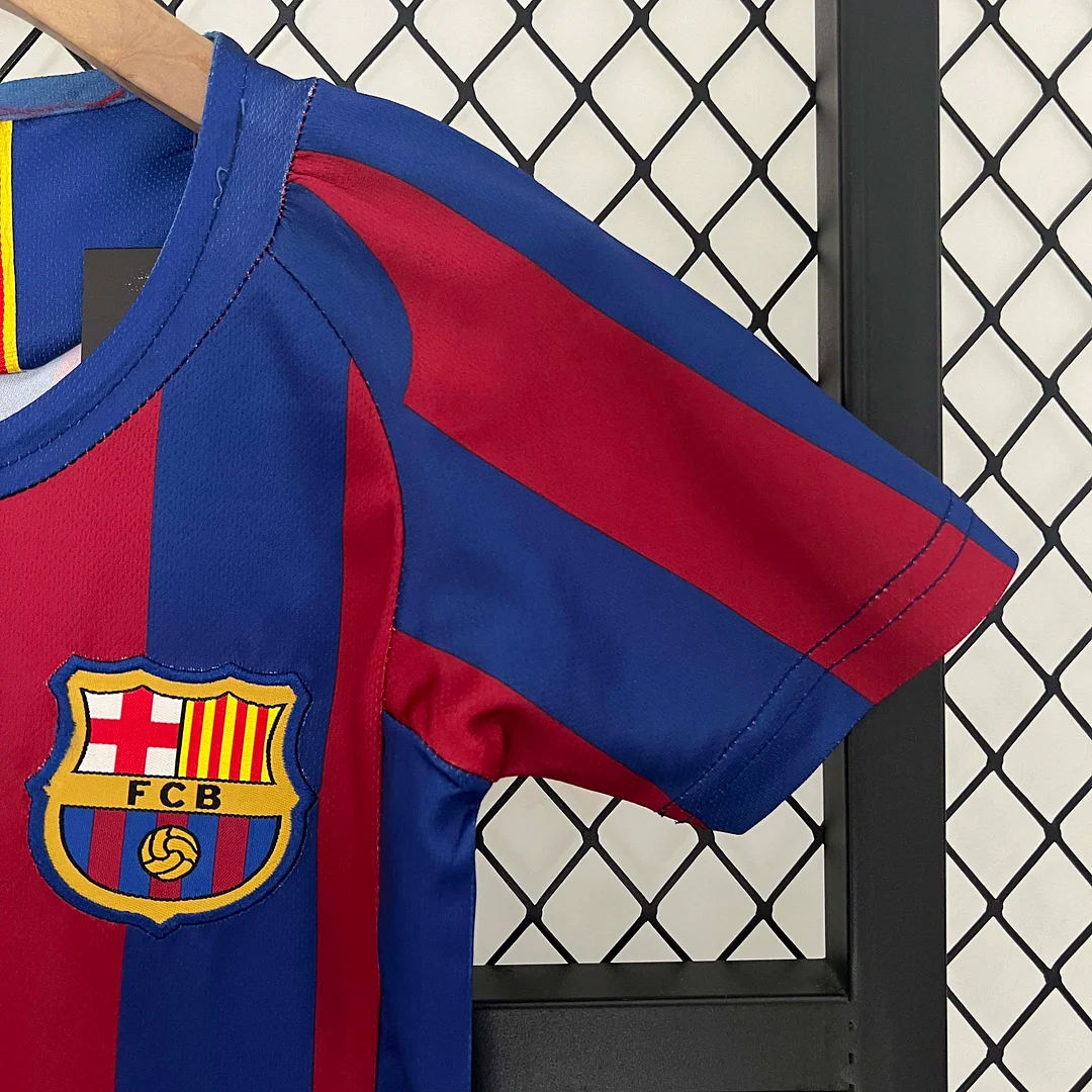 Kids 2025/26 Retro Barcelona Home Soccer Jersey - Image 7